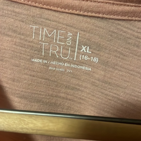 Pink tee - Picture 2 of 3